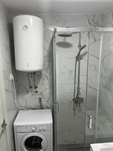 593610469.jpg