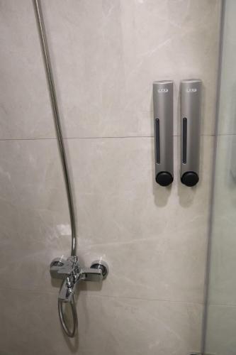 617631103.jpg