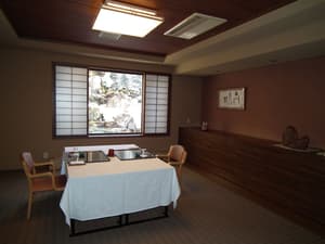 thumbnail: Dining
