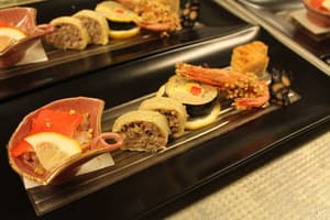 thumbnail: Dining