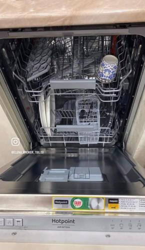 665922449.jpg