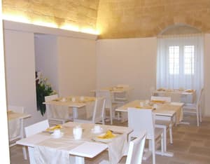 thumbnail: Breakfast area
