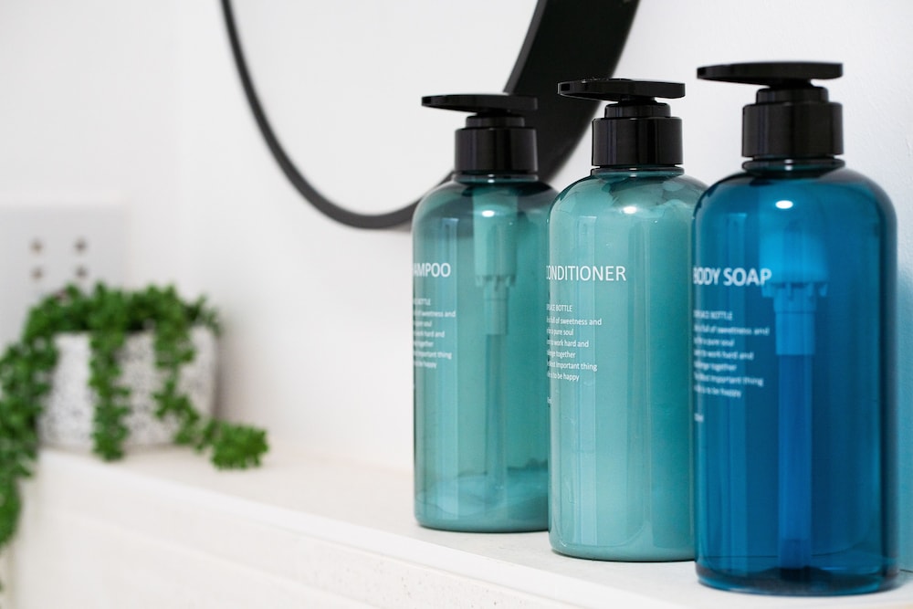 Bathroom amenities