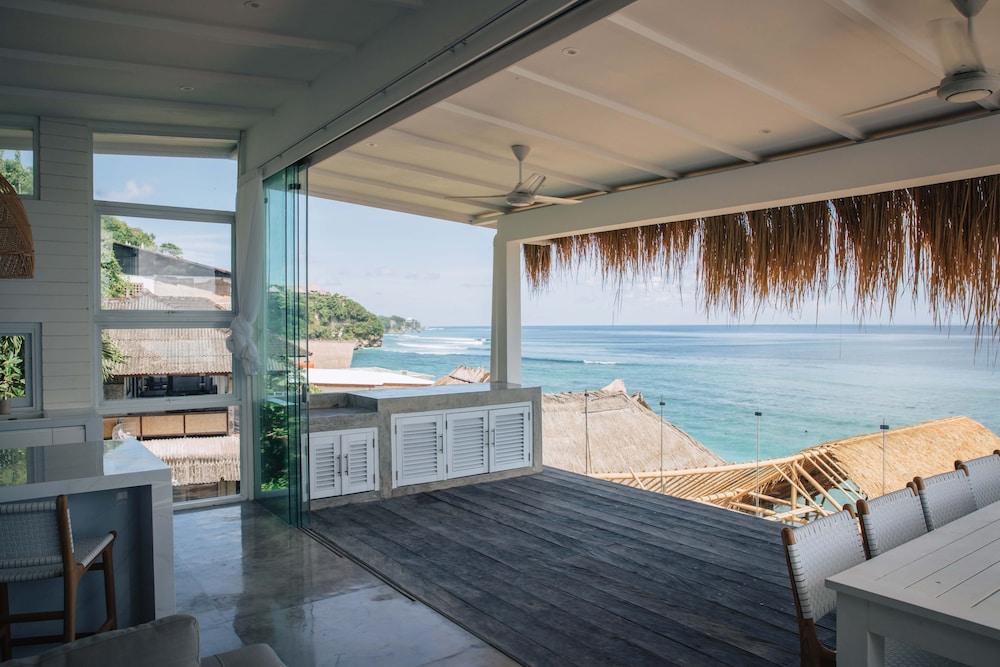 Beach/ocean view