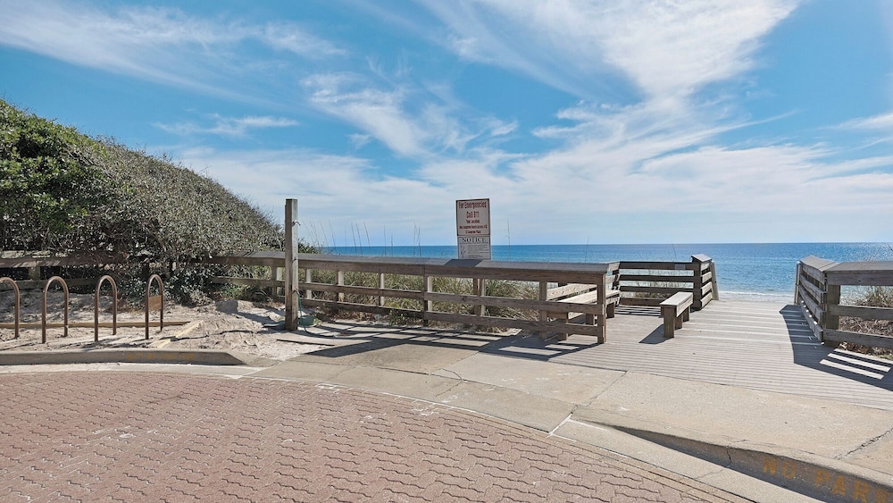Beach/ocean view