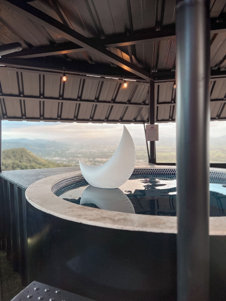Indoor/outdoor pool