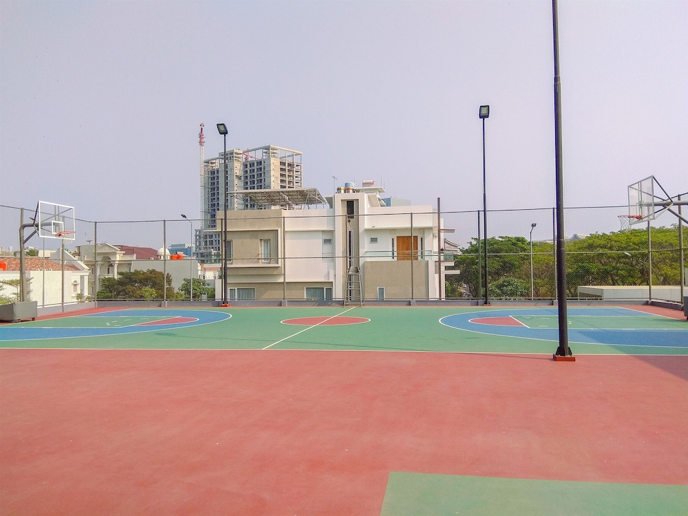 Sport court
