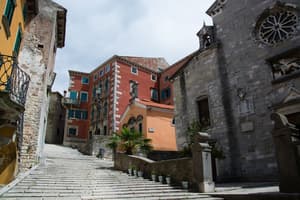 thumbnail: Exterior