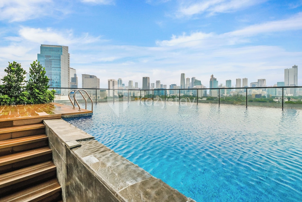Infinity pool