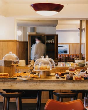 thumbnail: Breakfast area