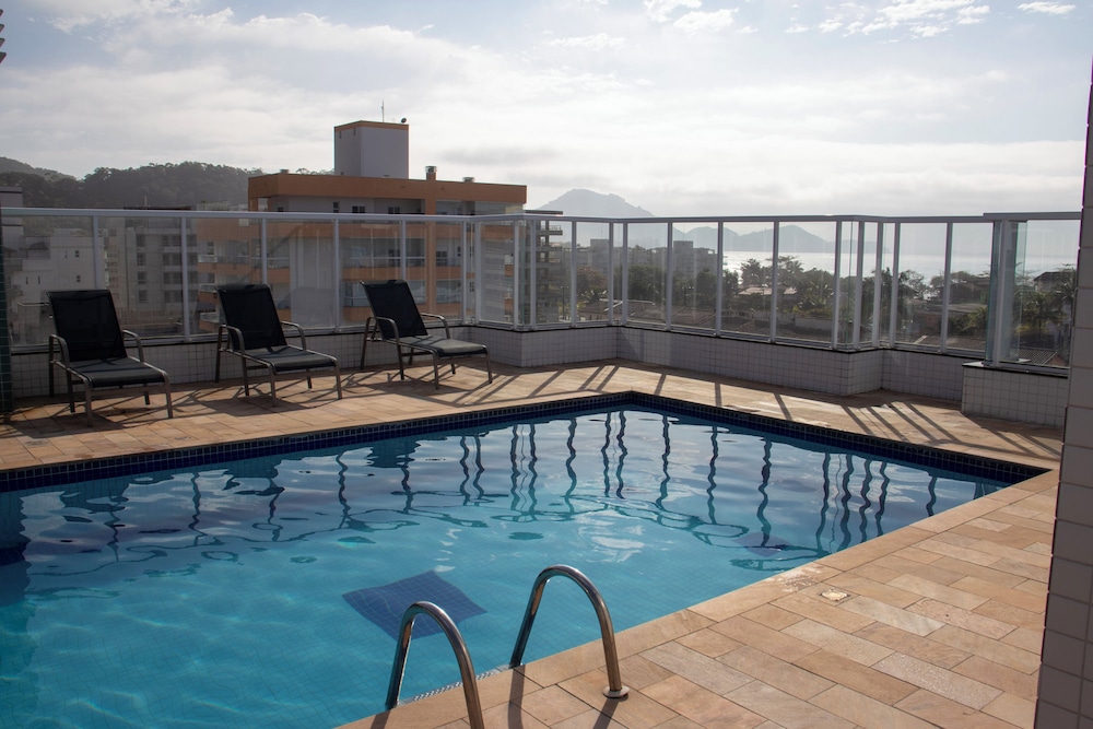 Rooftop pool