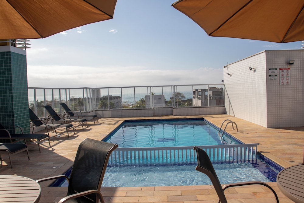 Rooftop pool