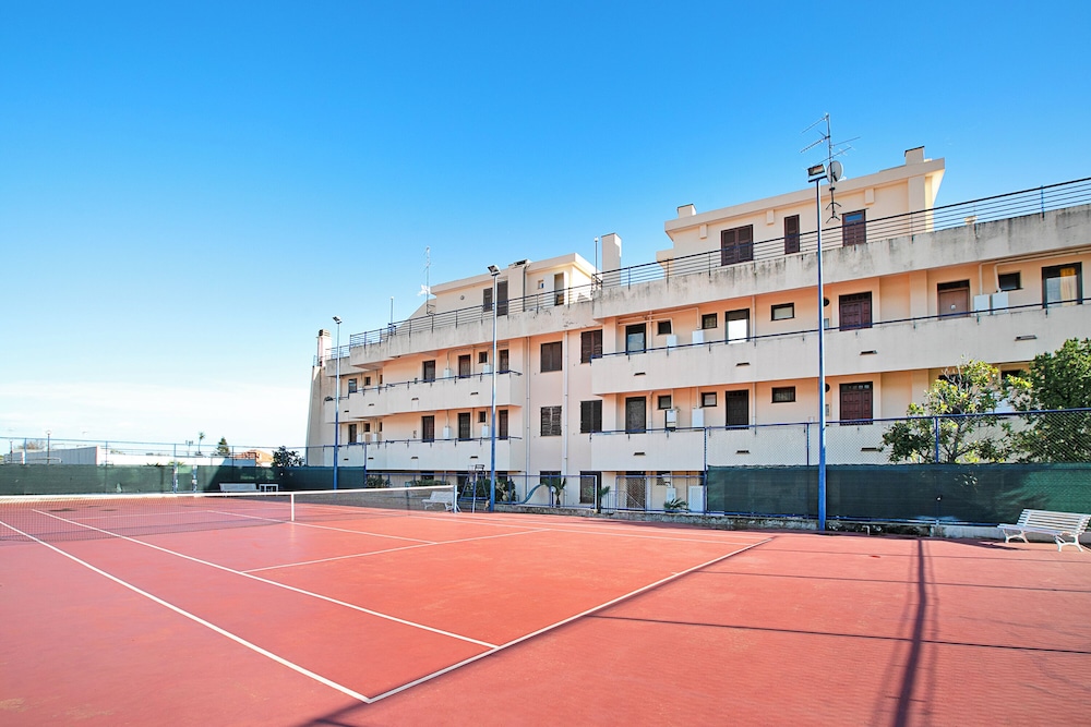 Sport court