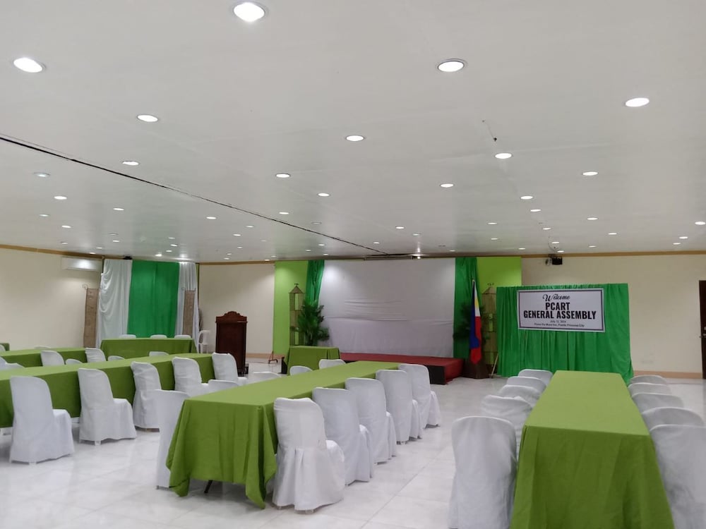 Banquet hall