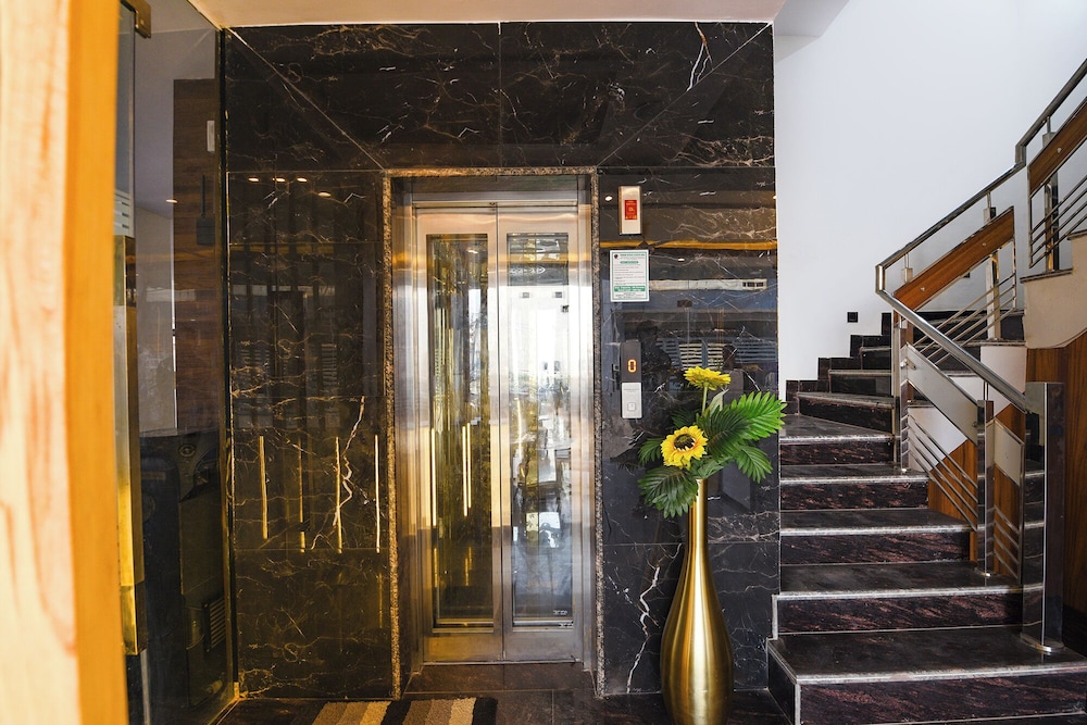Elevator