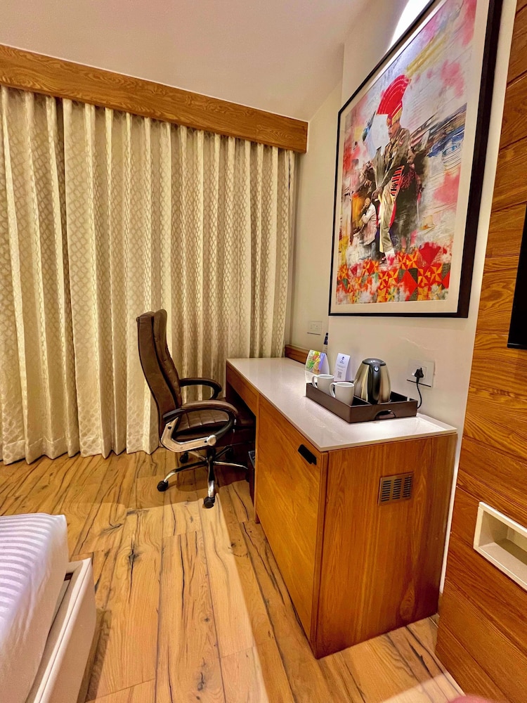 Room amenity