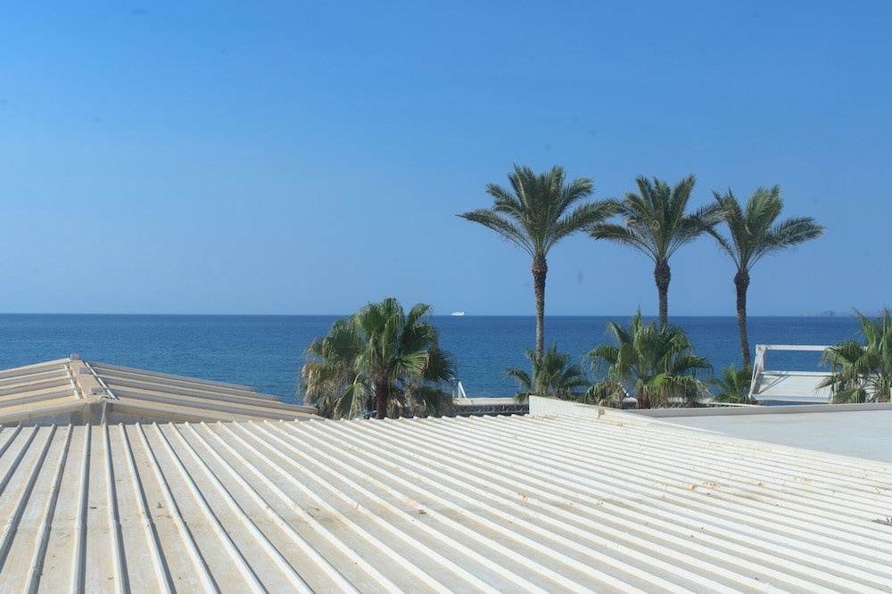 Beach/ocean view
