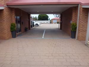 thumbnail: Property entrance