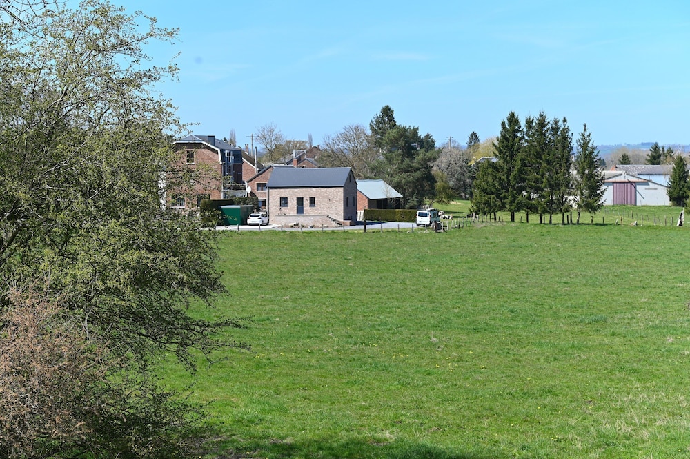 Primary image