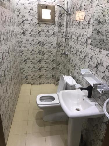 566578628.jpg