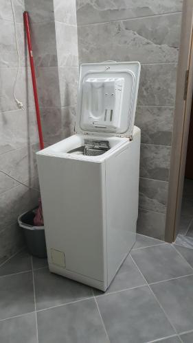 537776398.jpg
