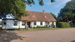 Lantligt och lugnt boende nara natur och stad