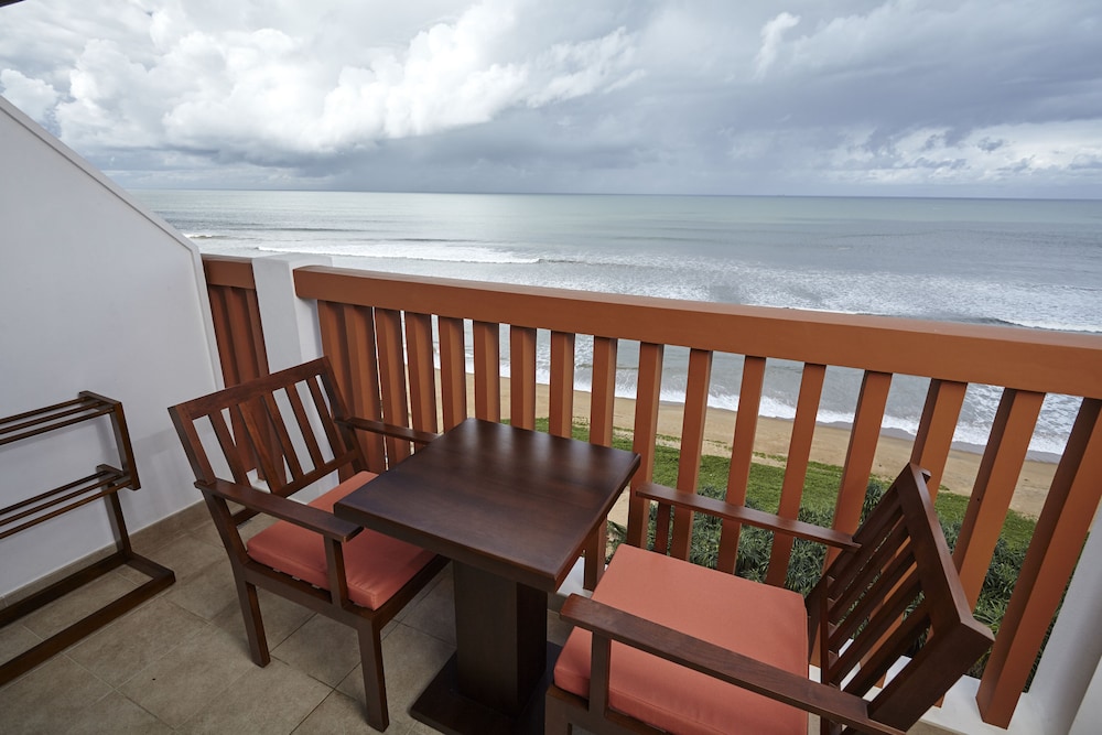 Beach/ocean view