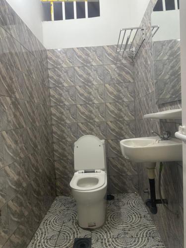 594513038.jpg