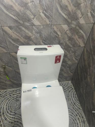 594513050.jpg