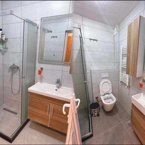 820359984.jpg