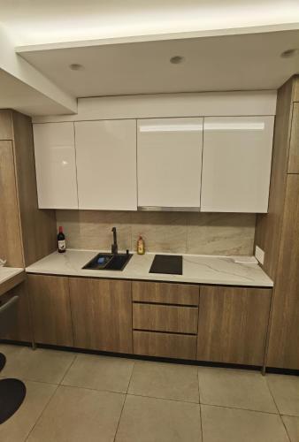 703760191.jpg