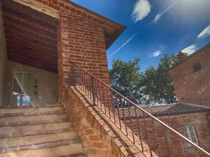 thumbnail: Exterior