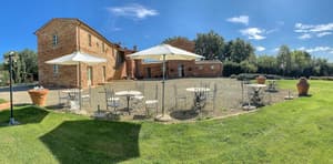 thumbnail: Front of property
