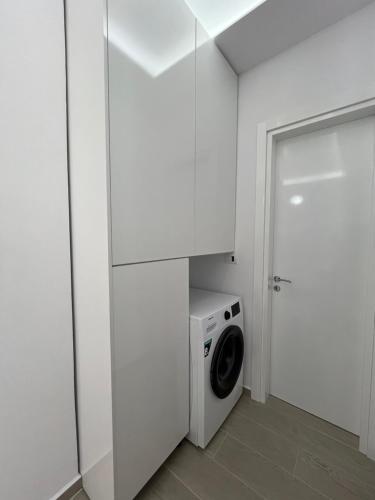 684041496.jpg