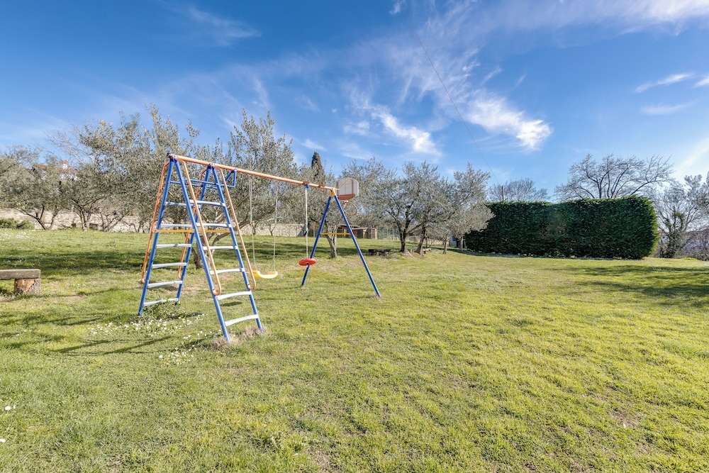 Children's play area - outdoor