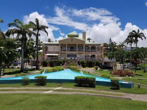thumbnail: Exterior