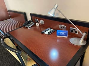 thumbnail: In-room business center