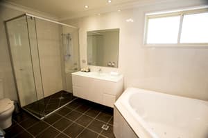 thumbnail: Bathroom amenities
