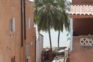 thumbnail: Front of property