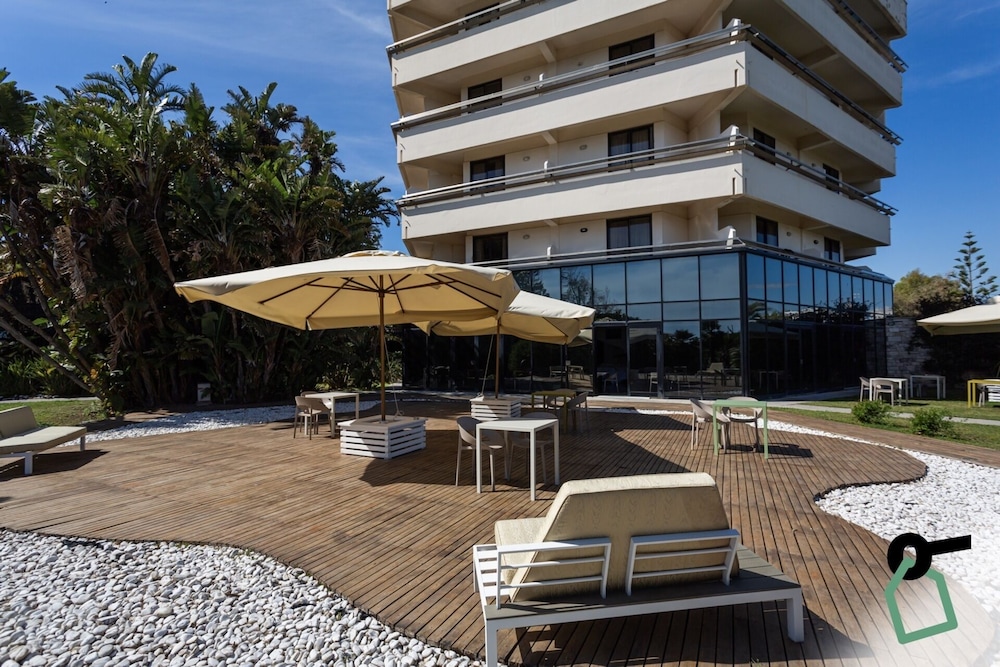 Sundeck