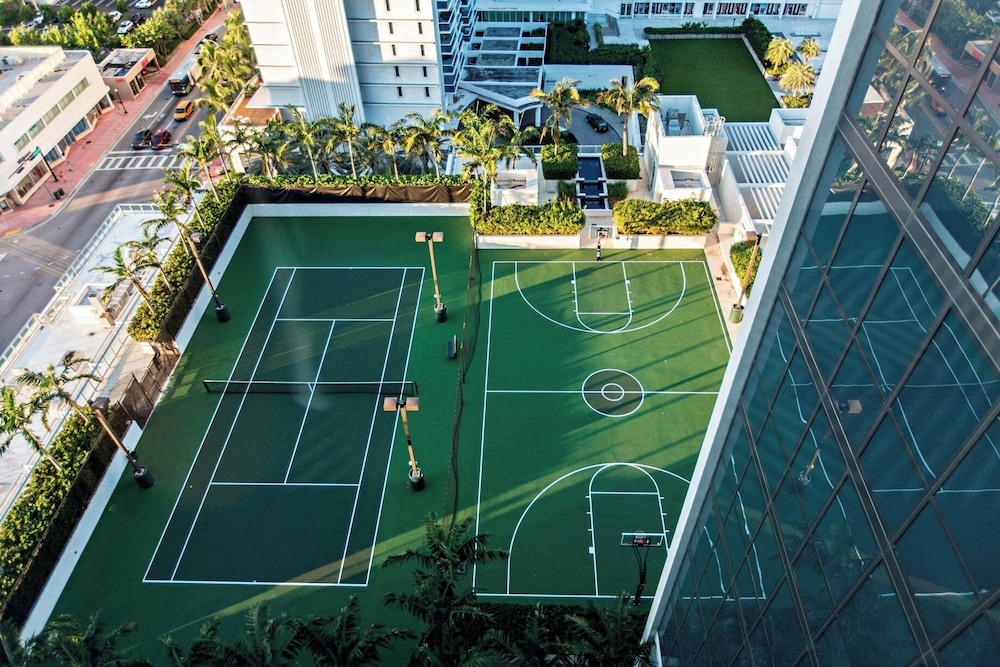 Tennis court