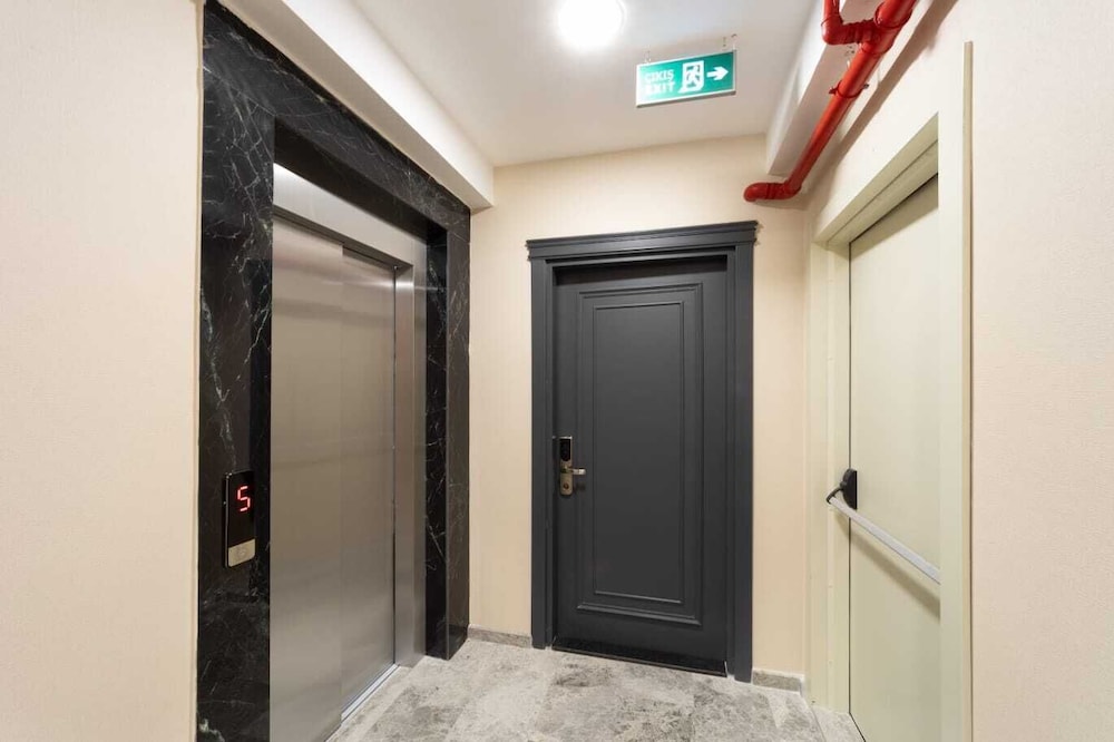 Elevator