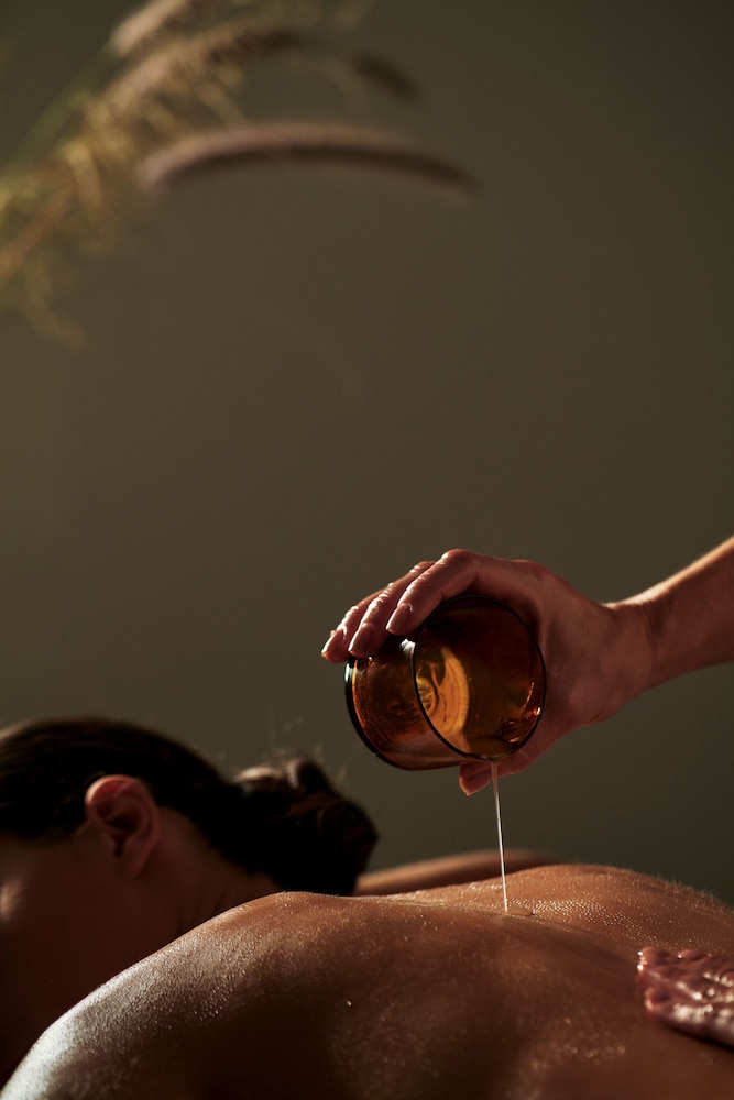 Massage in accommodation