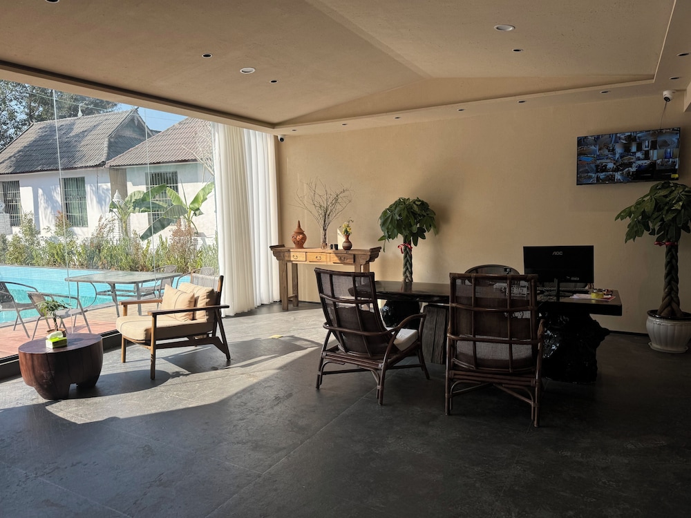 Lobby sitting area