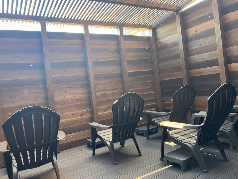 Sundeck