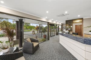 thumbnail: Reception