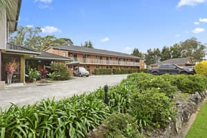 thumbnail: Front of property