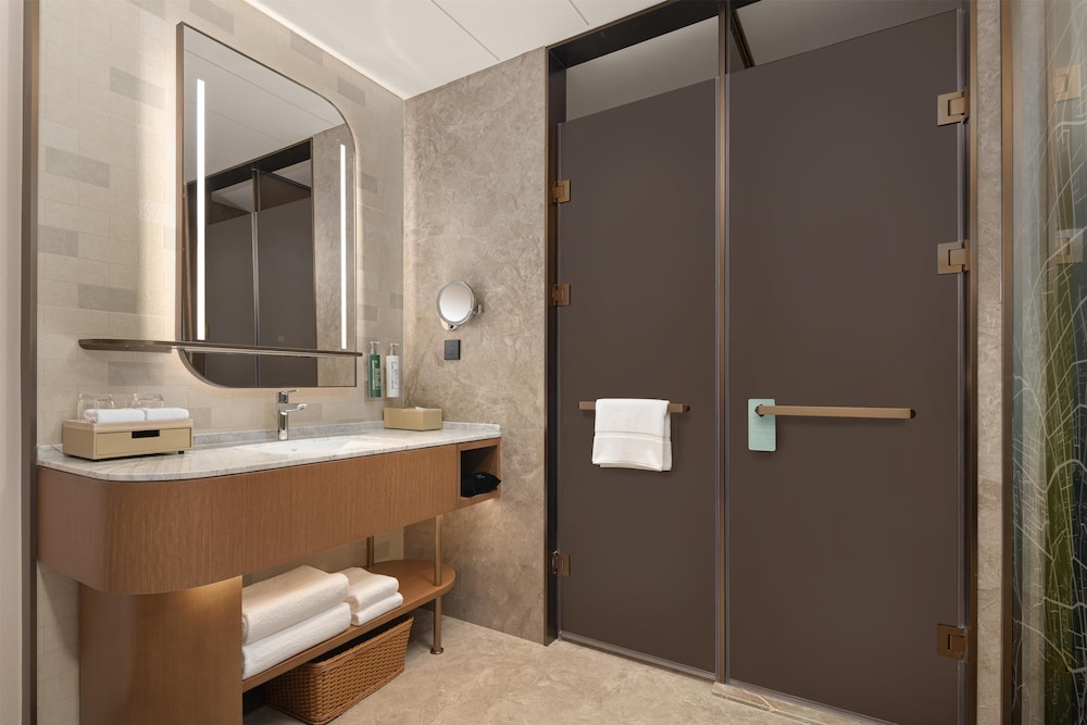 Bathroom shower