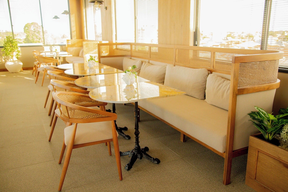 Snack bar