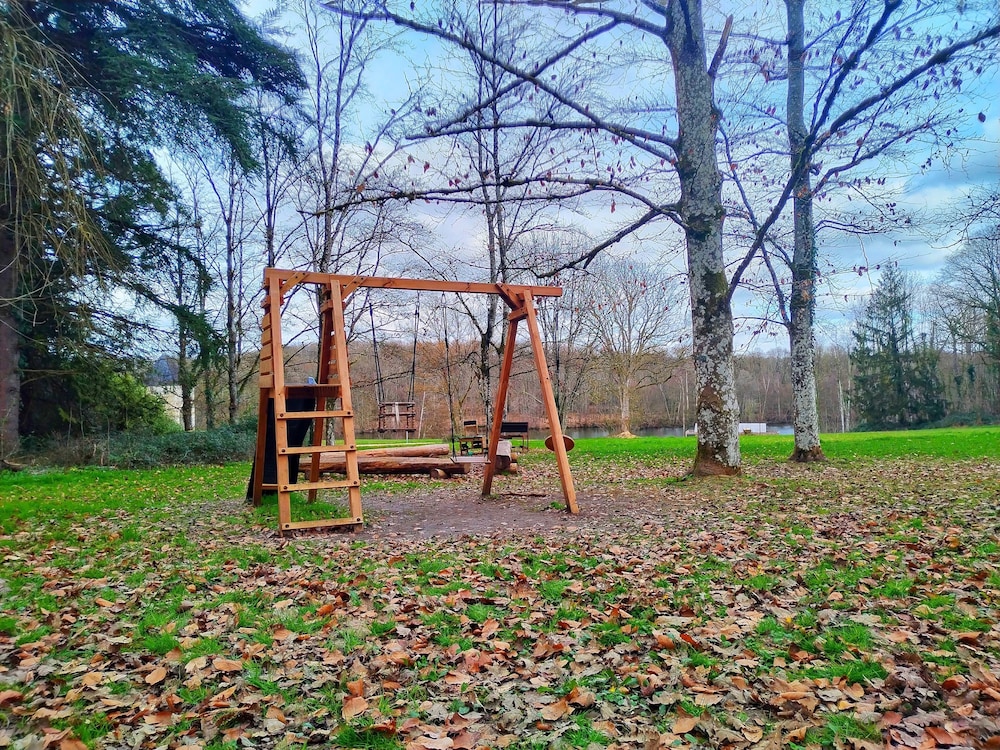 Children's play area - outdoor